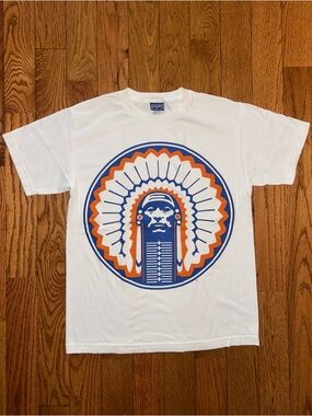 Illinois Chief Illiniwek Big Logo Champs Sports Vintage T-Shirt Size Small